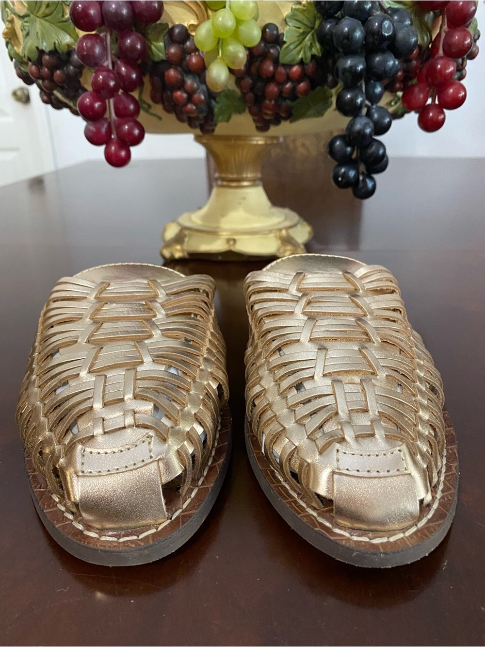 Metallic Woven Leather Huarache Slides - Gold